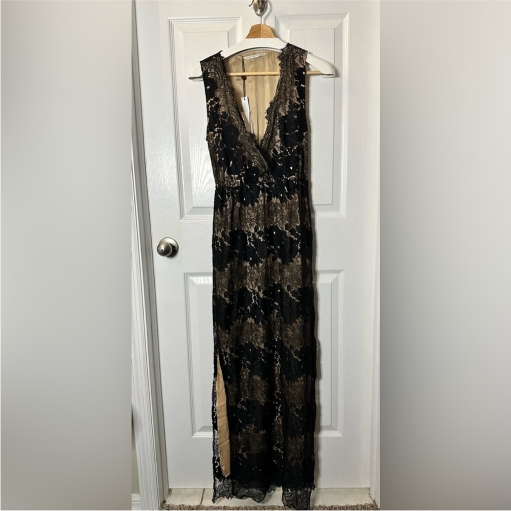 Sleeveless Lace Maxi Dress in Black - Picture 2 of 7